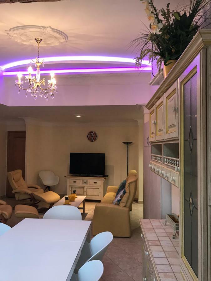 Appartement Du Couvent Narbonne Bagian luar foto